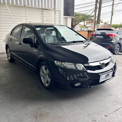 HONDA CIVIC 1.8 LXS 16V FLEX 4P AUTOMÁTICO HONDA CIVIC 1.8 LXS 16V FLEX 4P AUTOMÁTICO